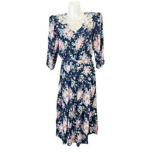 E.D.Michaels Vintage 80’s Blue Floral Lace accent Fit & Flare Dress size 9-10